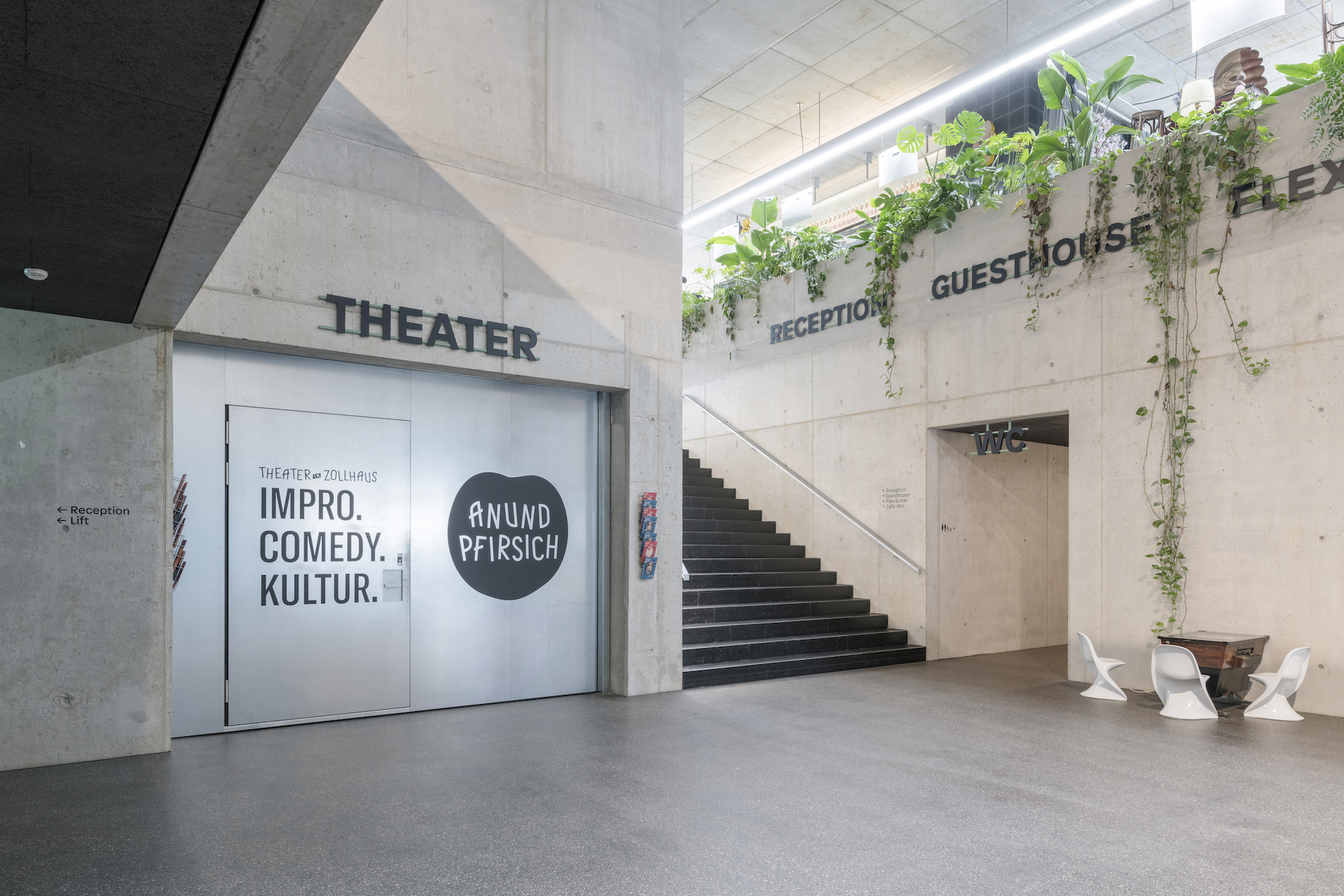 Kronleuchter im Theater